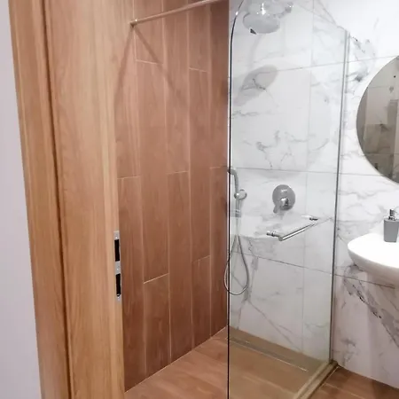 B45 Gardans Apartament *